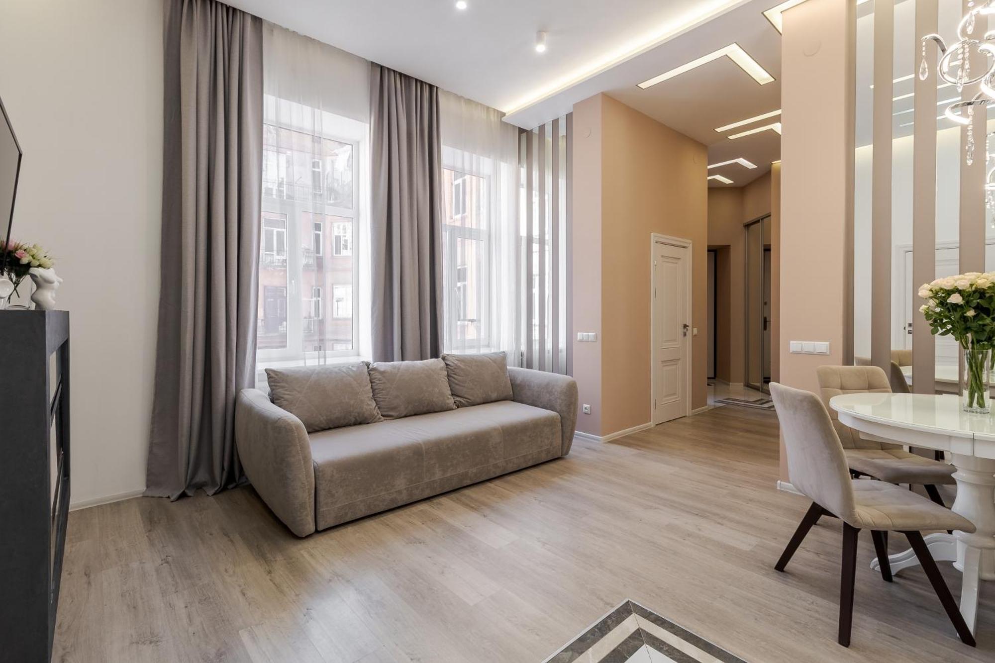 Royal Stylish Apartment In The Old City Lviv Buitenkant foto