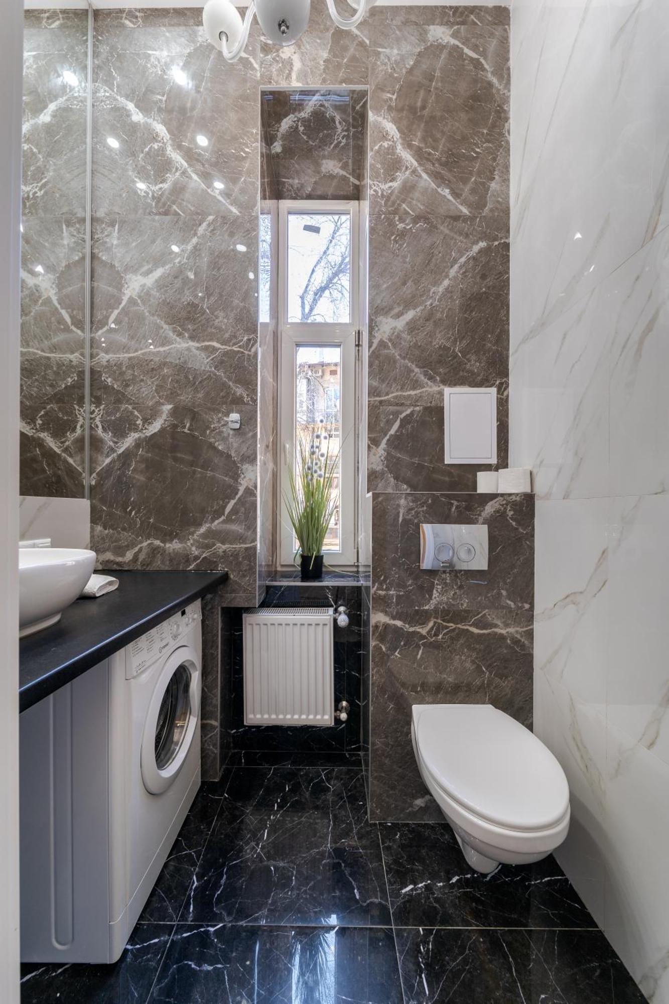 Royal Stylish Apartment In The Old City Lviv Buitenkant foto