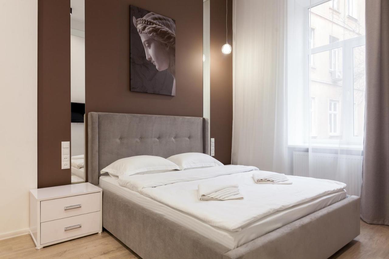 Royal Stylish Apartment In The Old City Lviv Buitenkant foto